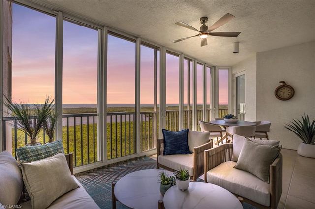 265 Indies WAY 1404, Naples, FL 34110