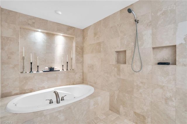 265 Indies WAY 1404, Naples, FL 34110