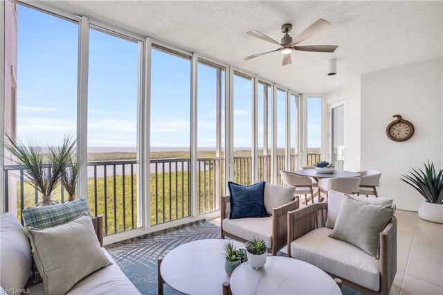 265 Indies WAY 1404, Naples, FL 34110