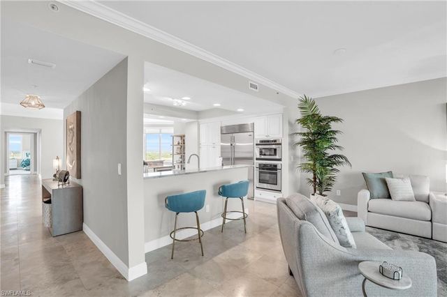 265 Indies WAY 1404, Naples, FL 34110