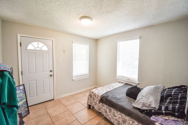 1430 DELGADO ST, San Antonio, TX 78207