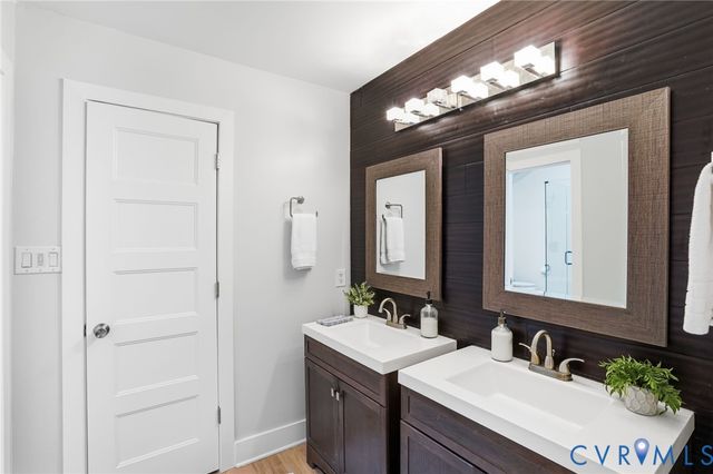 6080 Perryville Dr, Mechanicsville, VA 23111