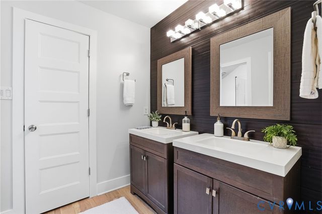 6080 Perryville Dr, Mechanicsville, VA 23111