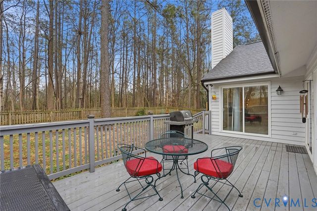 6080 Perryville Dr, Mechanicsville, VA 23111