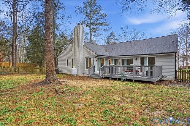 6080 Perryville Dr, Mechanicsville, VA 23111