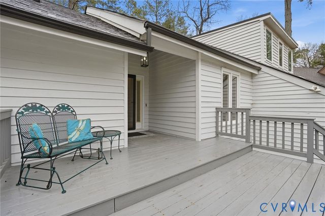 6080 Perryville Dr, Mechanicsville, VA 23111