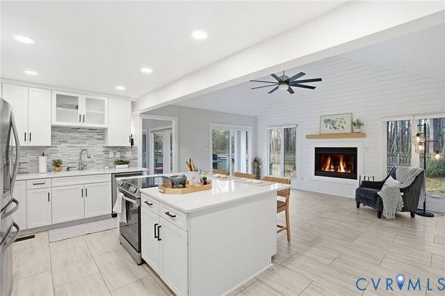 6080 Perryville Dr, Mechanicsville, VA 23111