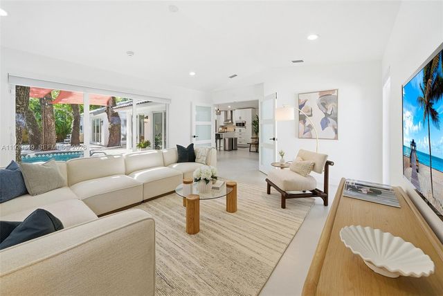 3700 Justison Rd, Miami, FL 33133