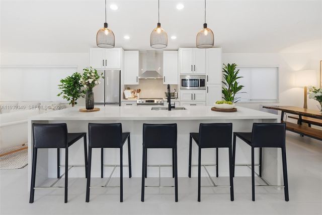 3700 Justison Rd, Miami, FL 33133