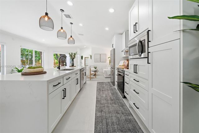 3700 Justison Rd, Miami, FL 33133