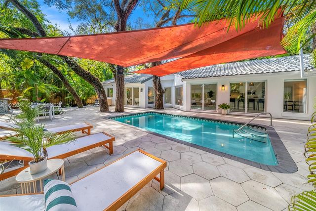 3700 Justison Rd, Miami, FL 33133