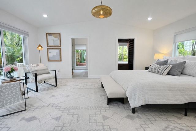 3700 Justison Rd, Miami, FL 33133