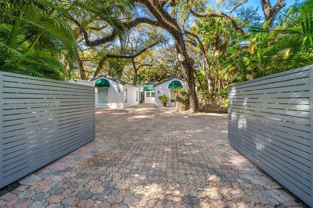 3700 Justison Rd, Miami, FL 33133