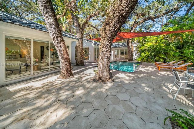 3700 Justison Rd, Miami, FL 33133