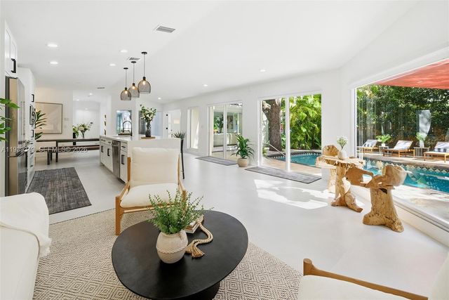 3700 Justison Rd, Miami, FL 33133