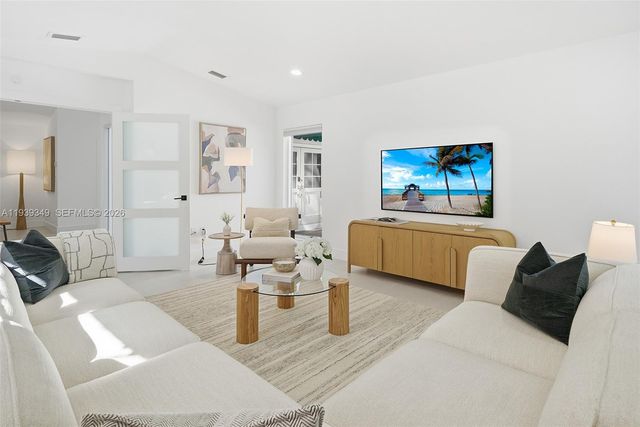 3700 Justison Rd, Miami, FL 33133