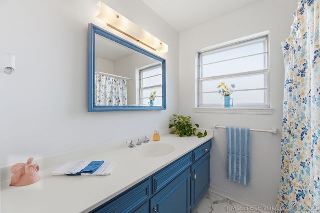 1324 Lariat Drive, Bartlesville, OK 74006