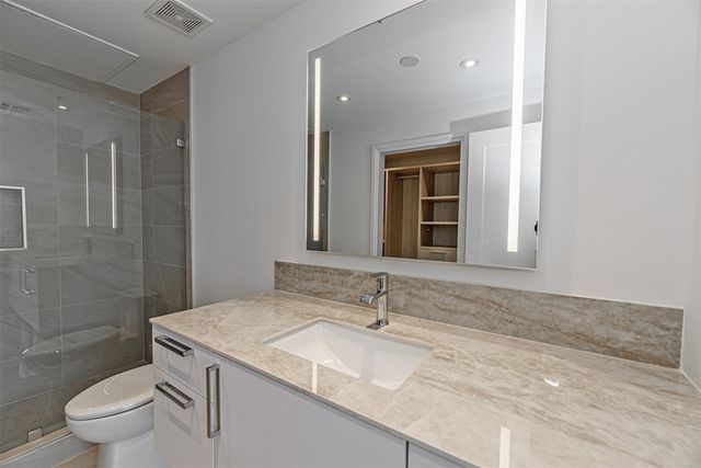 1701 Hermann Drive 24A, Houston, TX 77004