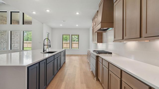 2300 Friendswood Trail, Friendswood, TX 77546