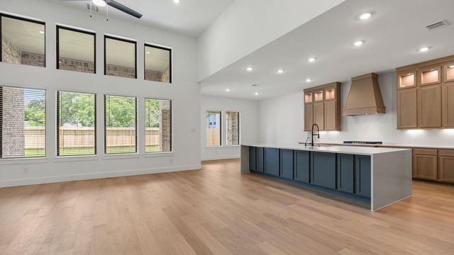 2300 Friendswood Trail, Friendswood, TX 77546