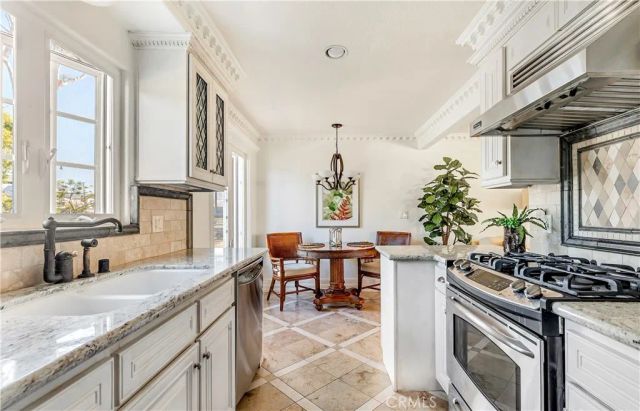329 Marguerite Avenue 3, Corona Del Mar, CA 92625