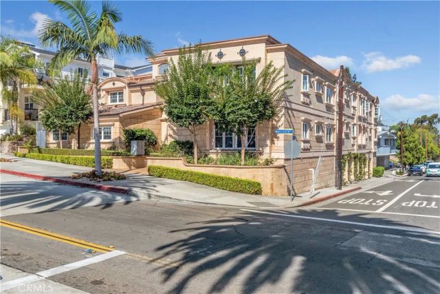 329 Marguerite Avenue 3, Corona Del Mar, CA 92625