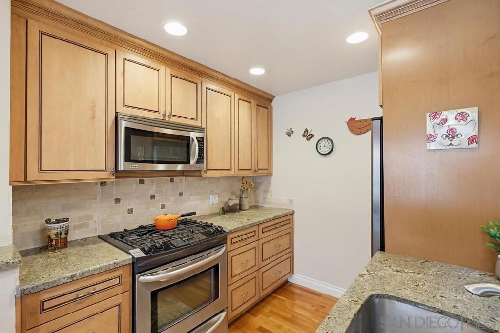 Image 28 of property listing at 701 KETTNER BLVD 190, San Diego, CA 92101