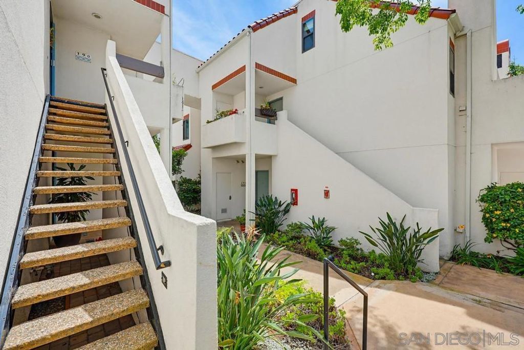 Image 9 of property listing at 701 KETTNER BLVD 190, San Diego, CA 92101