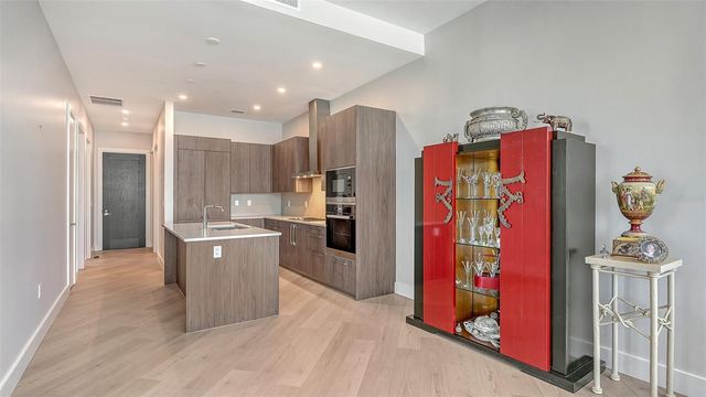 33 S PALM AVENUE 1303, Sarasota, FL 34236