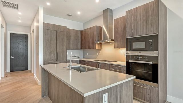 33 S PALM AVENUE 1303, Sarasota, FL 34236