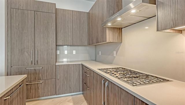 33 S PALM AVENUE 1303, Sarasota, FL 34236