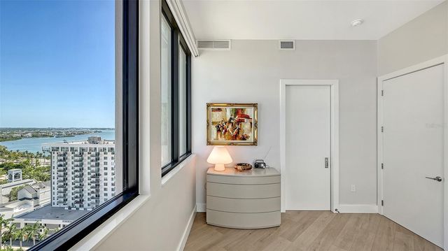 33 S PALM AVENUE 1303, Sarasota, FL 34236