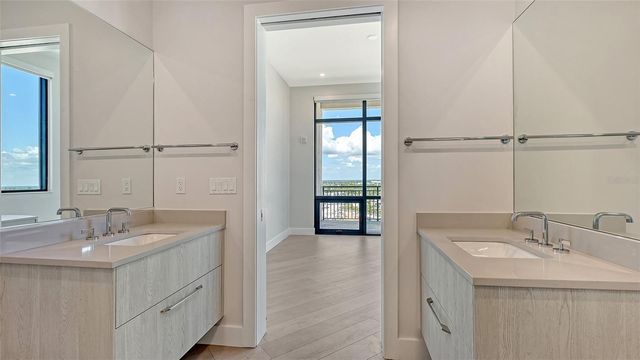 33 S PALM AVENUE 1303, Sarasota, FL 34236