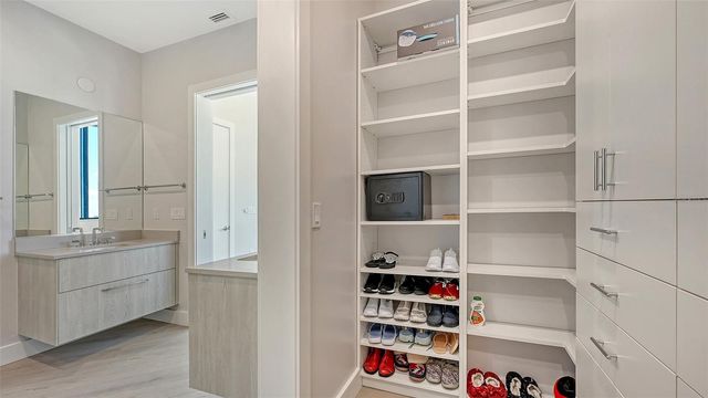 33 S PALM AVENUE 1303, Sarasota, FL 34236