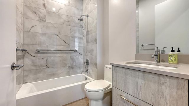 33 S PALM AVENUE 1303, Sarasota, FL 34236