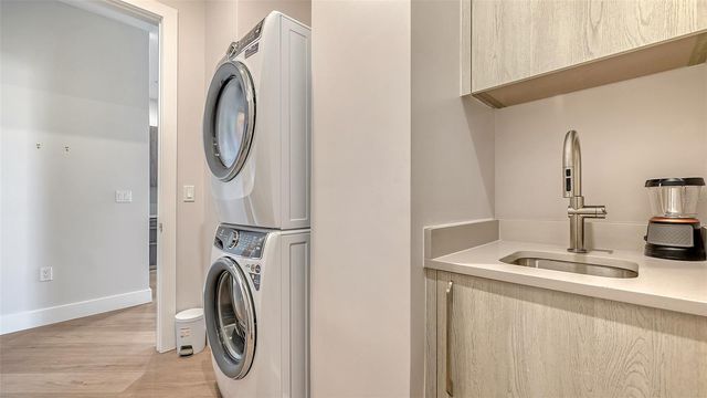 33 S PALM AVENUE 1303, Sarasota, FL 34236