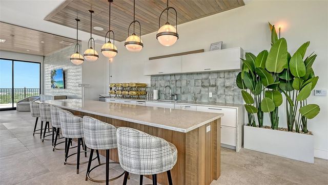 33 S PALM AVENUE 1303, Sarasota, FL 34236