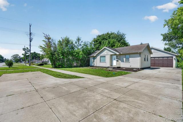 2061 Inkster Road, Garden City, MI 48135