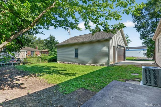2061 Inkster Road, Garden City, MI 48135