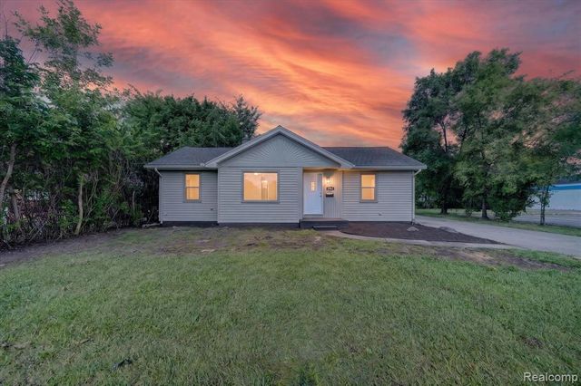 2061 Inkster Road, Garden City, MI 48135