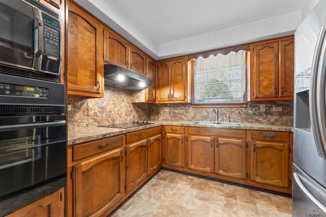 3952 Chestnut St, Zachary, LA 70791