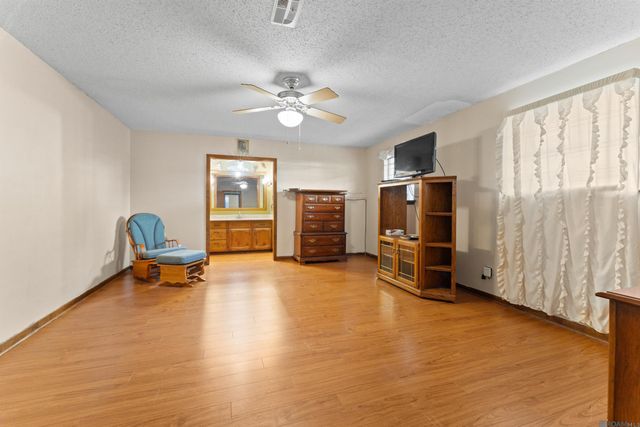 3952 Chestnut St, Zachary, LA 70791