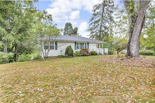 2100 Ridgeway Road, Jackson, MI 49203