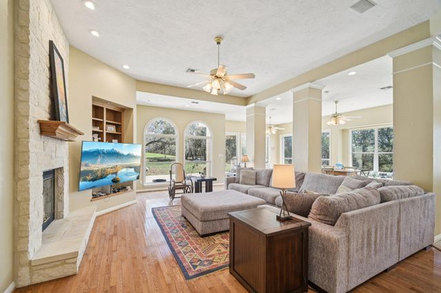 217 Augusta DR, Wimberley, TX 78676