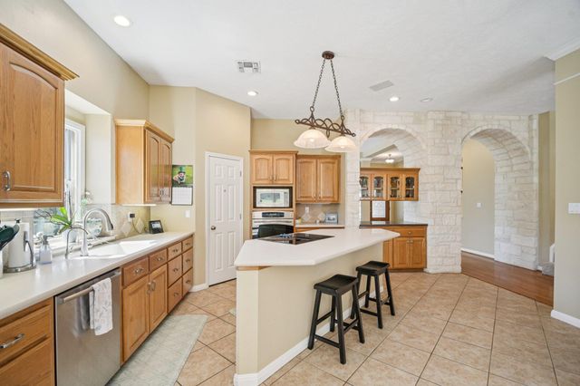 217 Augusta DR, Wimberley, TX 78676