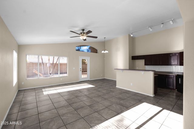 16216 S Pine Street, Chandler, AZ 85225