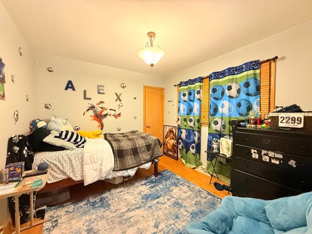 4918 N MOODY Avenue, Chicago, IL 60630