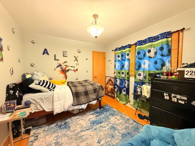 4918 N MOODY Avenue, Chicago, IL 60630