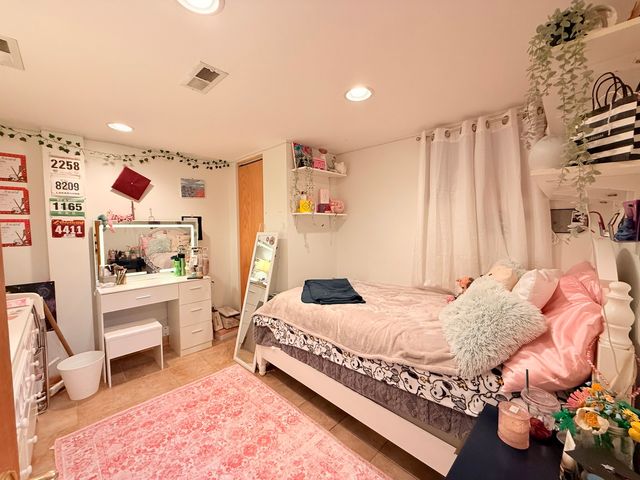 4918 N MOODY Avenue, Chicago, IL 60630