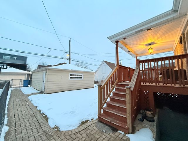 4918 N MOODY Avenue, Chicago, IL 60630